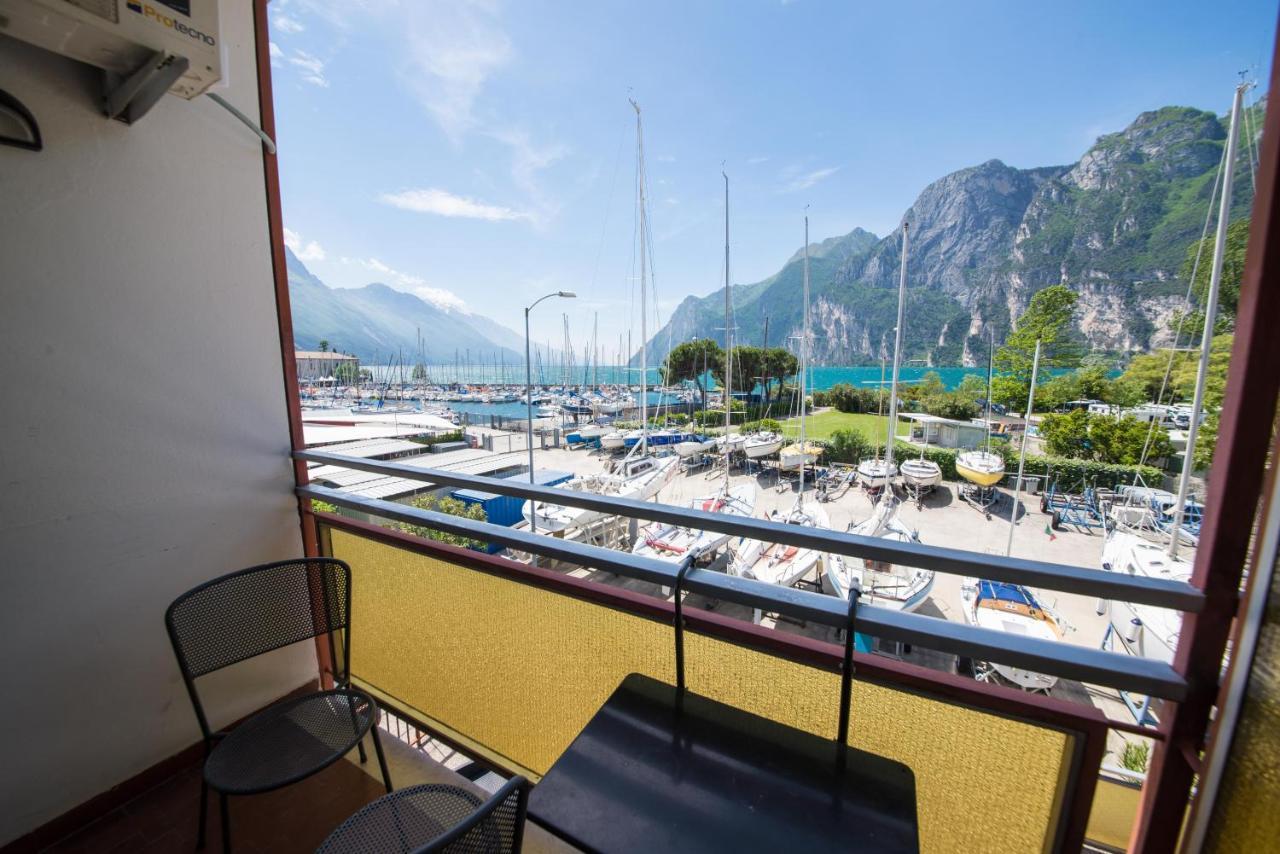Residence Cristine Riva del Garda Exterior foto