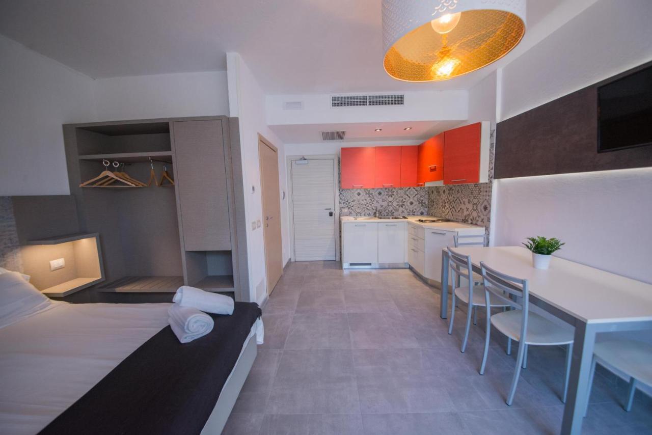 Residence Cristine Riva del Garda Exterior foto