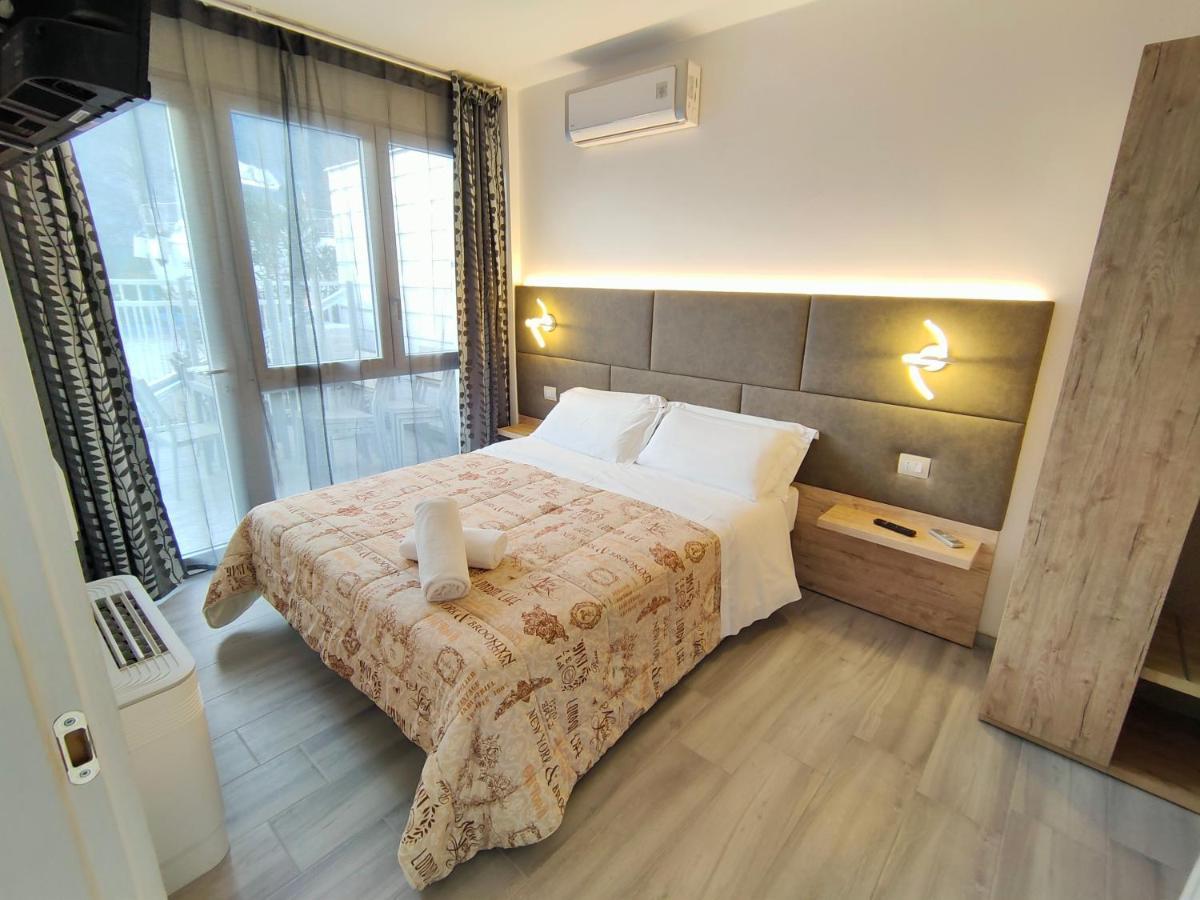 Residence Cristine Riva del Garda Exterior foto